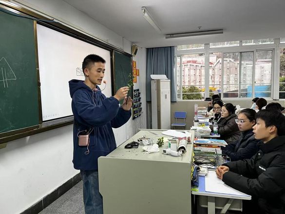 图片 2.jpg 图片 2.jpg